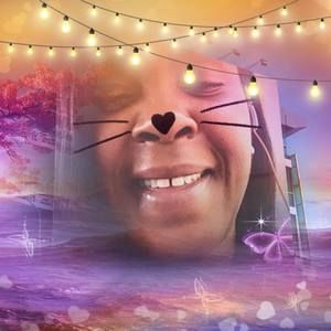 Meet your Posher, Maxine